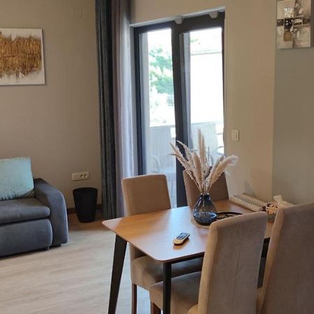 Spacious Modern Apartment 비오그라드나모루 외부 사진