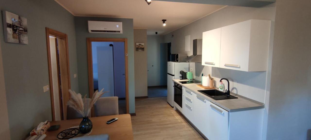Spacious Modern Apartment 비오그라드나모루 외부 사진