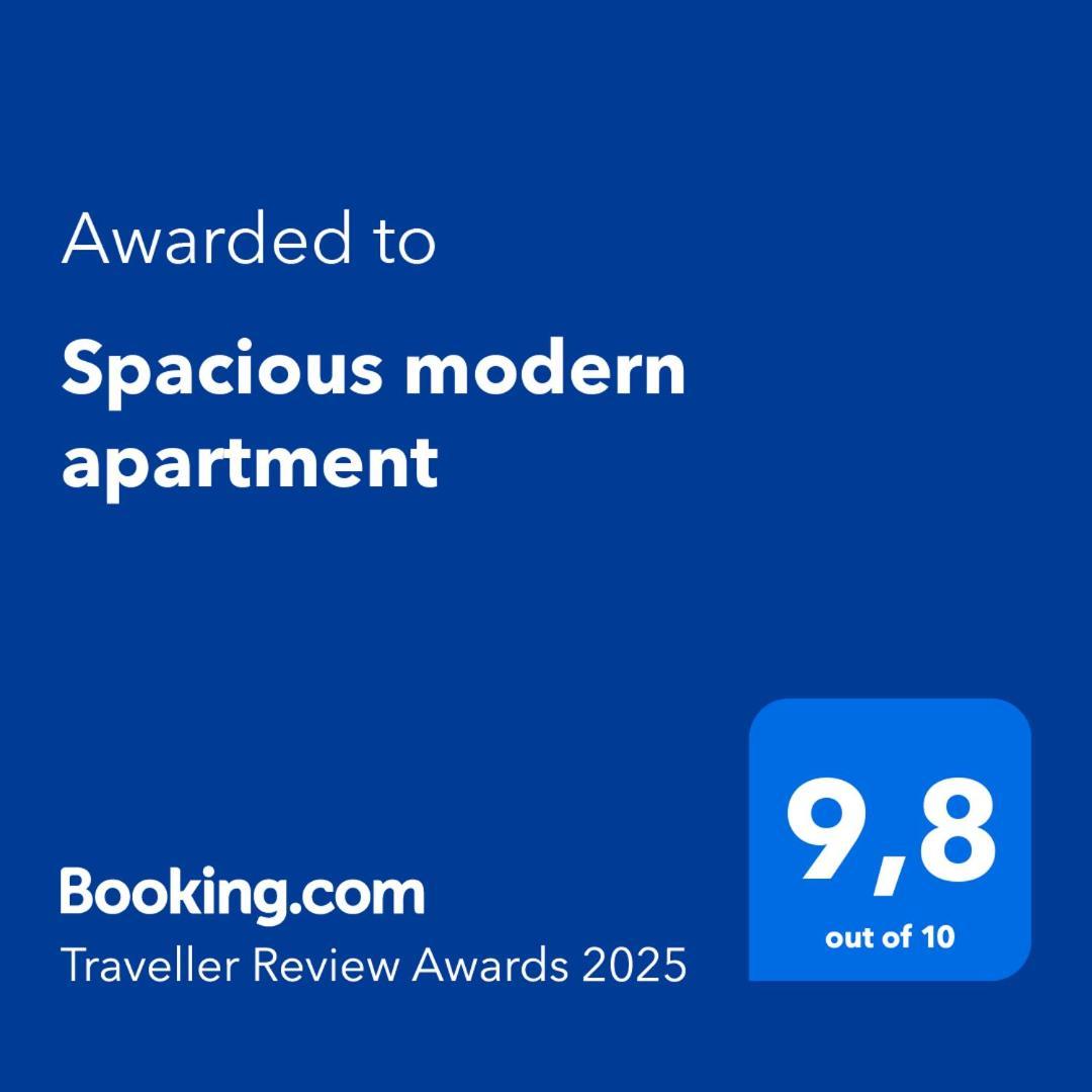 Spacious Modern Apartment 비오그라드나모루 외부 사진